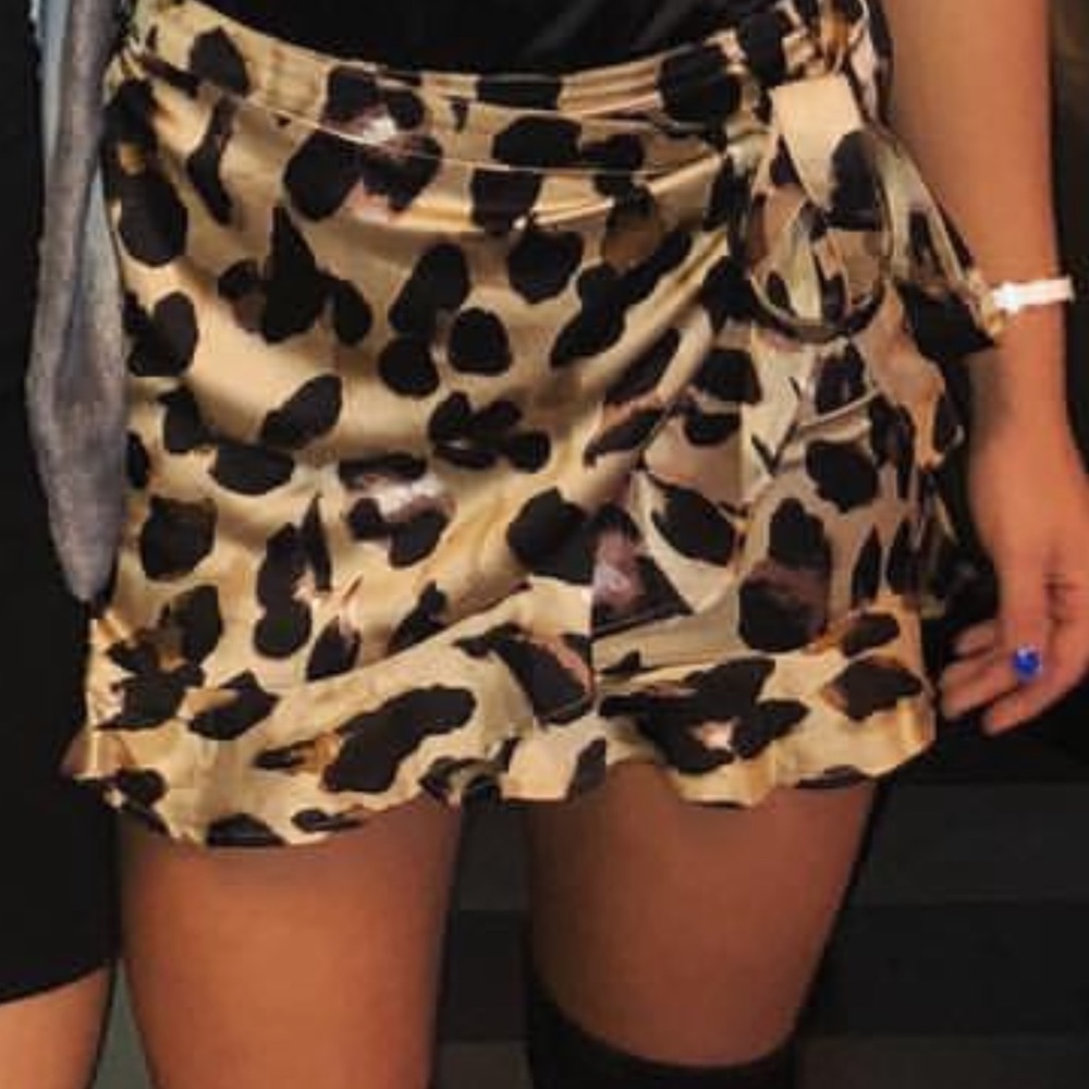 Nastygal black wrap cheeta skirt